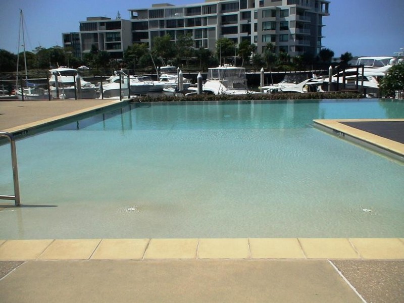 4405/323 Bayview Street, Runaway Bay QLD 4216