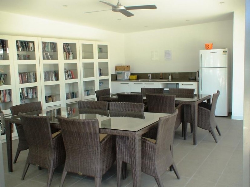 4405/323 Bayview Street, Runaway Bay QLD 4216