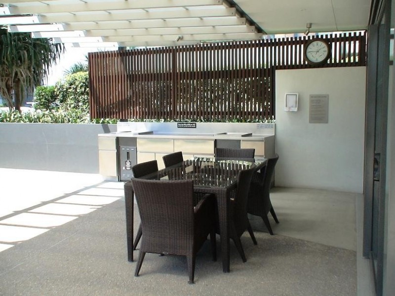 4405/323 Bayview Street, Runaway Bay QLD 4216