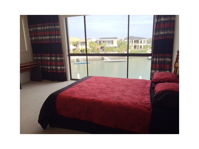 Paradise Point QLD 4216