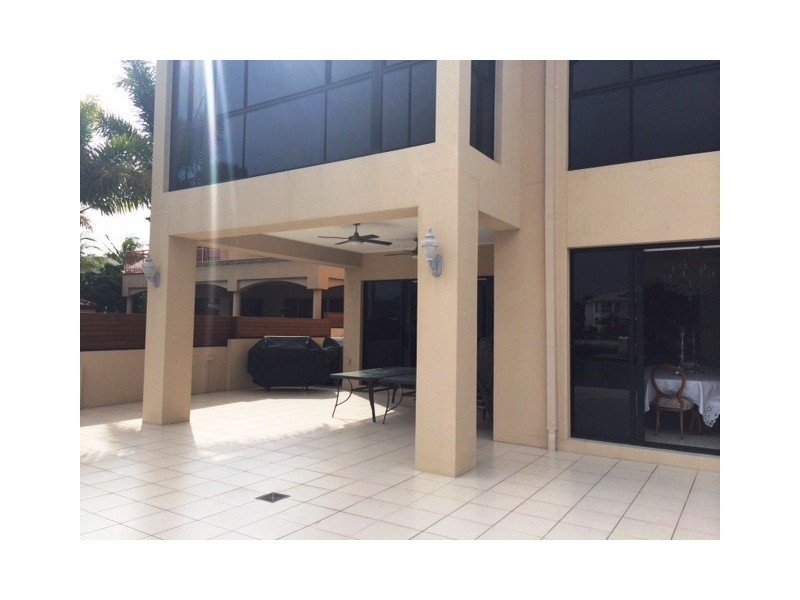 Paradise Point QLD 4216