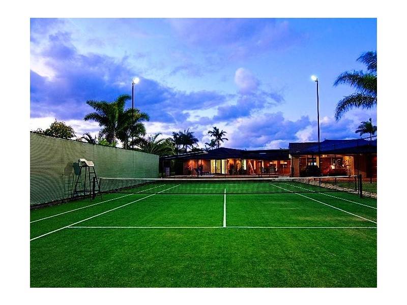 15 Karema Crescent, Runaway Bay QLD 4216