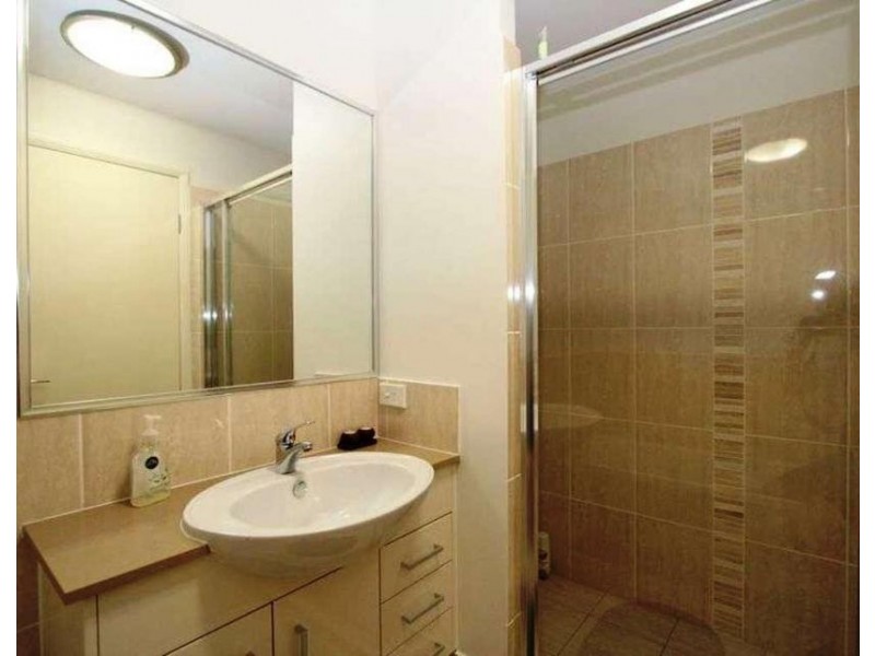 6/8-10 Victor Avenue, Paradise Point QLD 4216