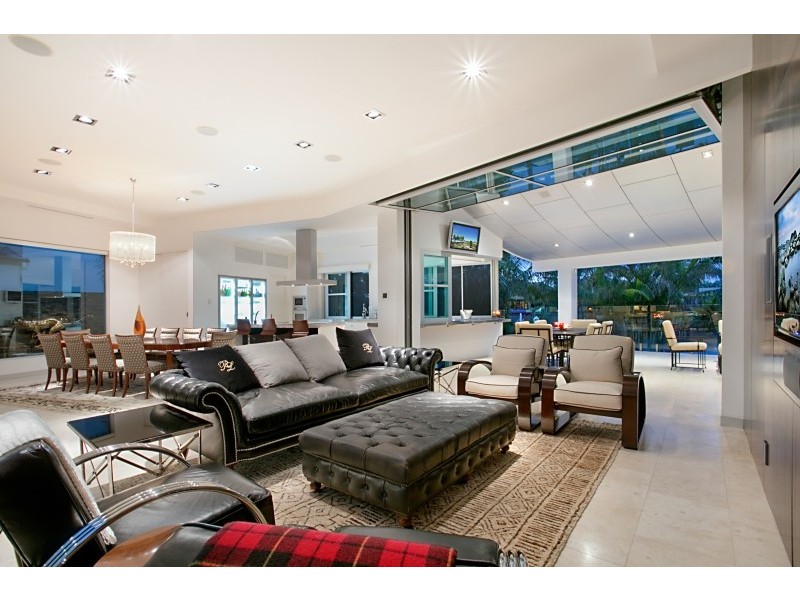 2160 Beaufort Way, Hope Island QLD 4212