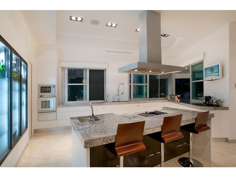 2160 Beaufort Way, Hope Island QLD 4212