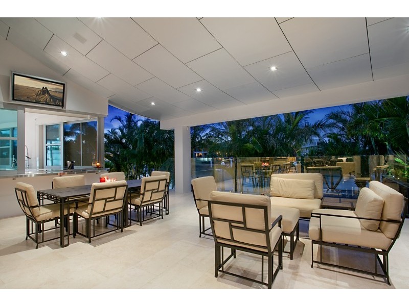 2160 Beaufort Way, Hope Island QLD 4212