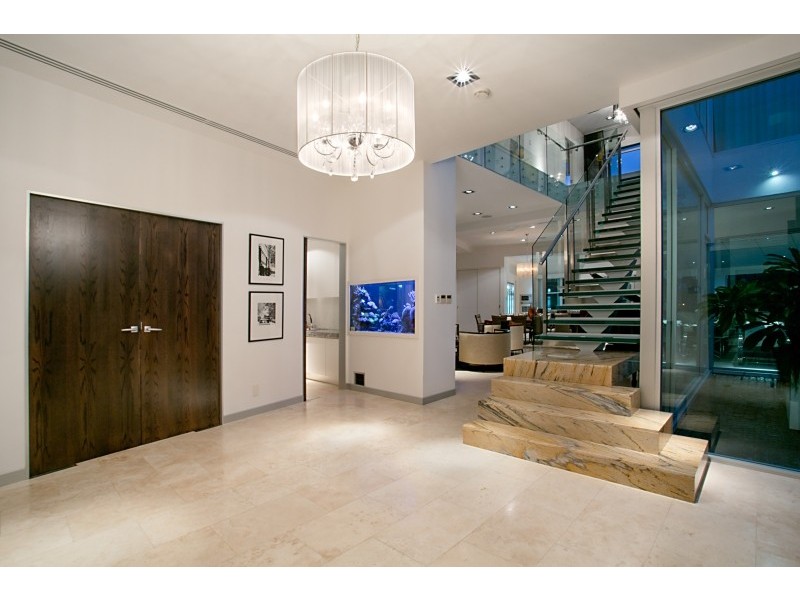 2160 Beaufort Way, Hope Island QLD 4212
