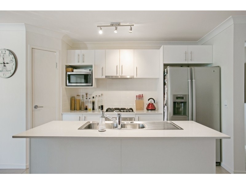 13 Iridium Drive, Hope Island QLD 4212