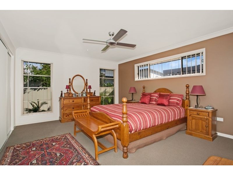 13 Iridium Drive, Hope Island QLD 4212