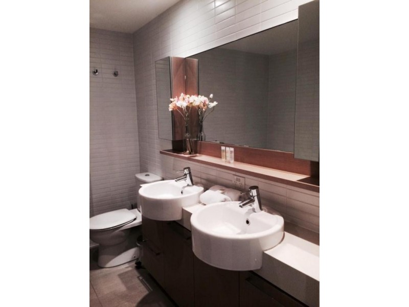 Paradise Point QLD 4216