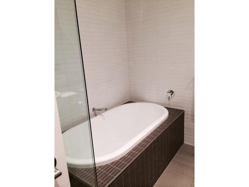 Paradise Point QLD 4216