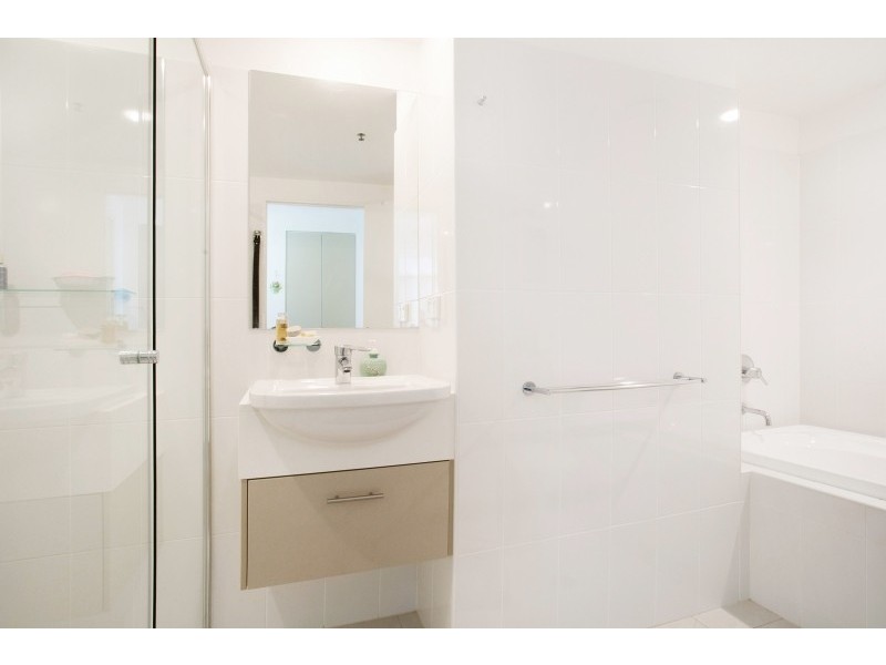 3106/2 Activa Way, Hope Island QLD 4212