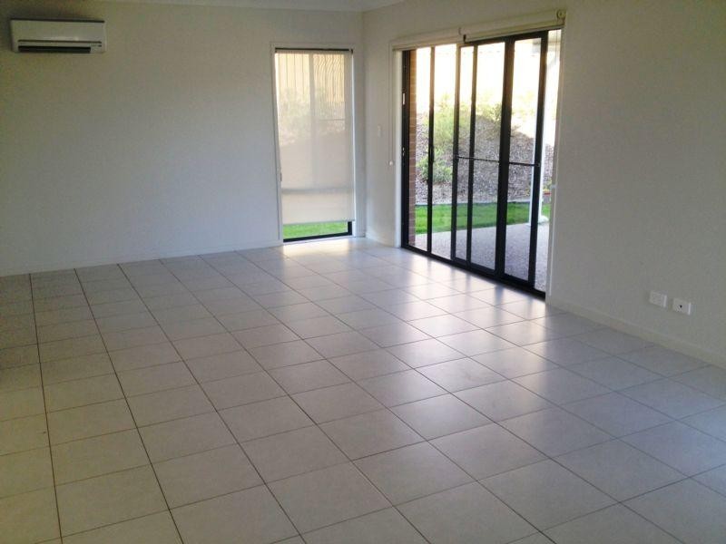 4/34 Rise Circuit, Pacific Pines QLD 4211