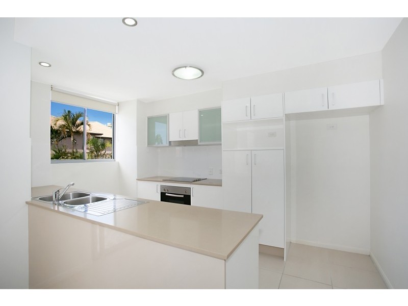 6/8-10 Victor Avenue, Paradise Point QLD 4216