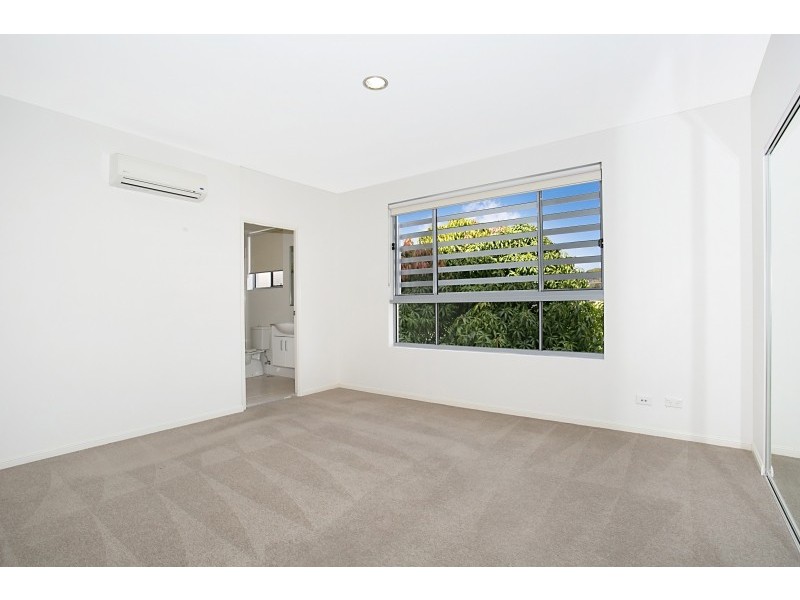 6/8-10 Victor Avenue, Paradise Point QLD 4216