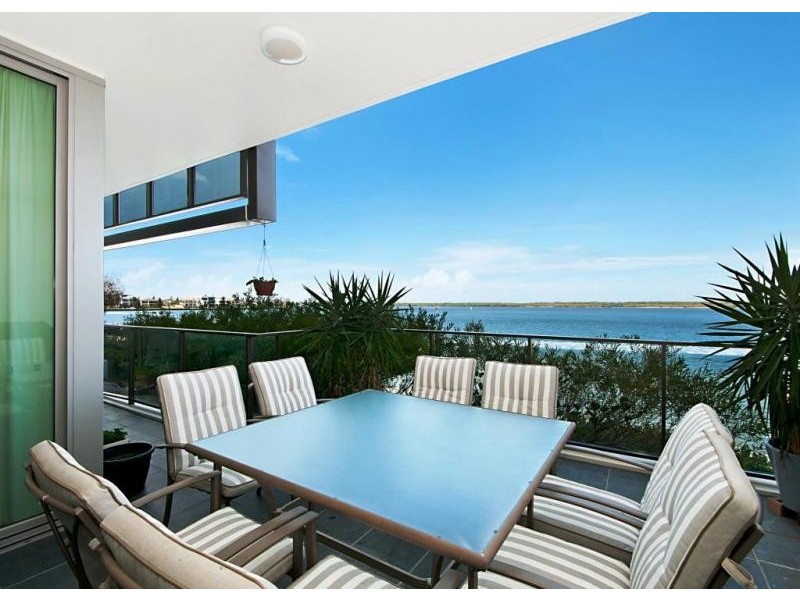 26104/2 Ephraim Island, Paradise Point QLD 4216