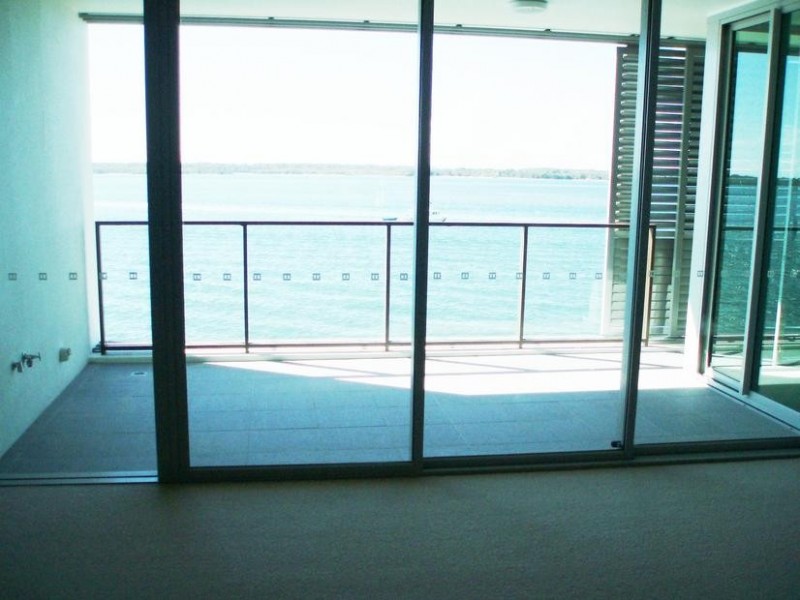 26304/2 Ephraim Island, Paradise Point QLD 4216