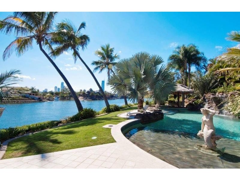 171 Monaco Street, Broadbeach Waters QLD 4218