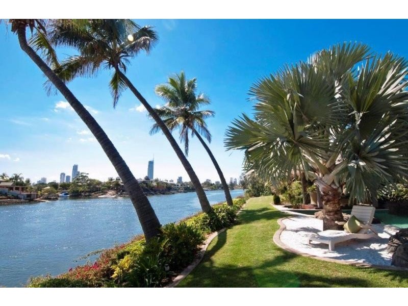 171 Monaco Street, Broadbeach Waters QLD 4218