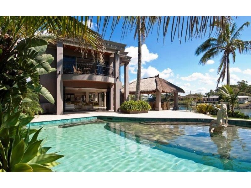 171 Monaco Street, Broadbeach Waters QLD 4218