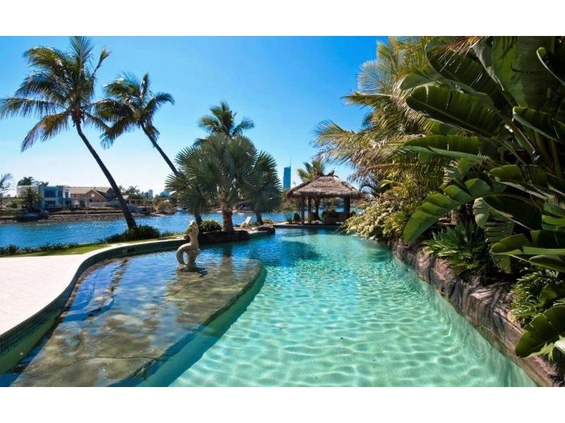 171 Monaco Street, Broadbeach Waters QLD 4218