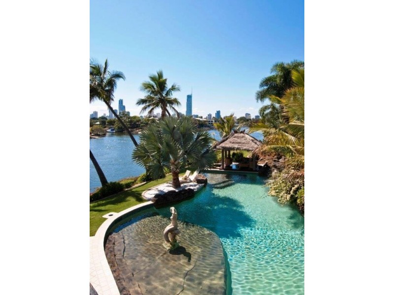 171 Monaco Street, Broadbeach Waters QLD 4218