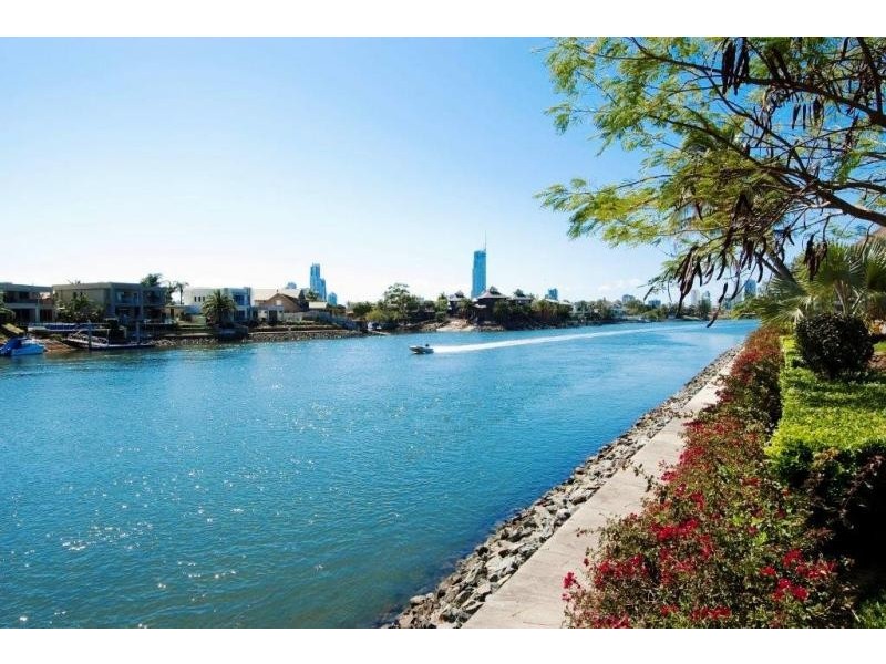 171 Monaco Street, Broadbeach Waters QLD 4218