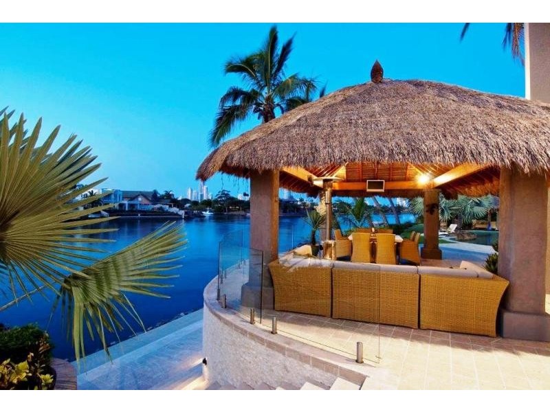 171 Monaco Street, Broadbeach Waters QLD 4218