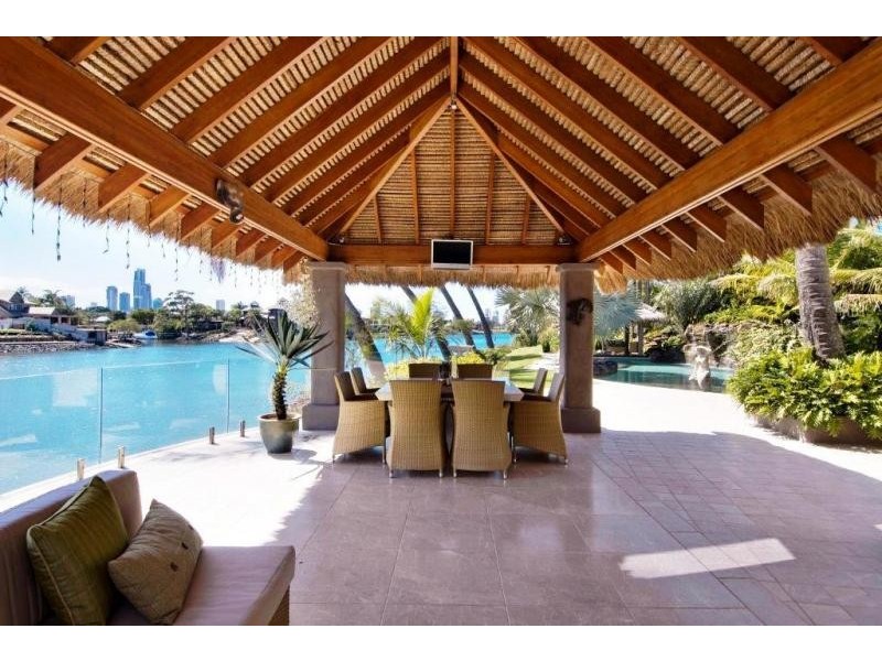 171 Monaco Street, Broadbeach Waters QLD 4218