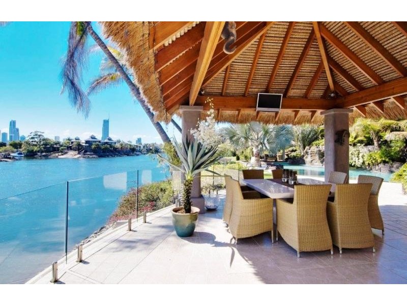 171 Monaco Street, Broadbeach Waters QLD 4218