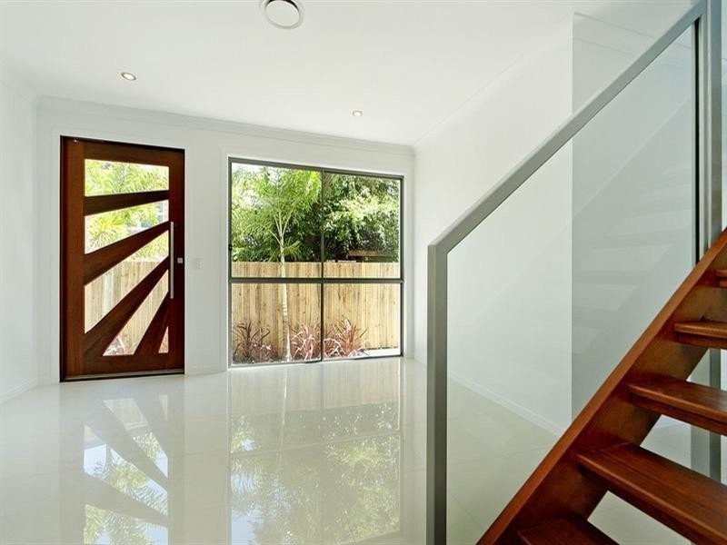 1/3 Jasmine Avenue, Paradise Point QLD 4216