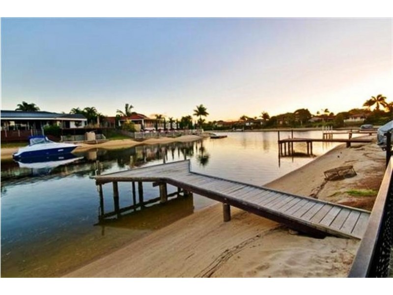 7 Rudd Street, Broadbeach Waters QLD 4218