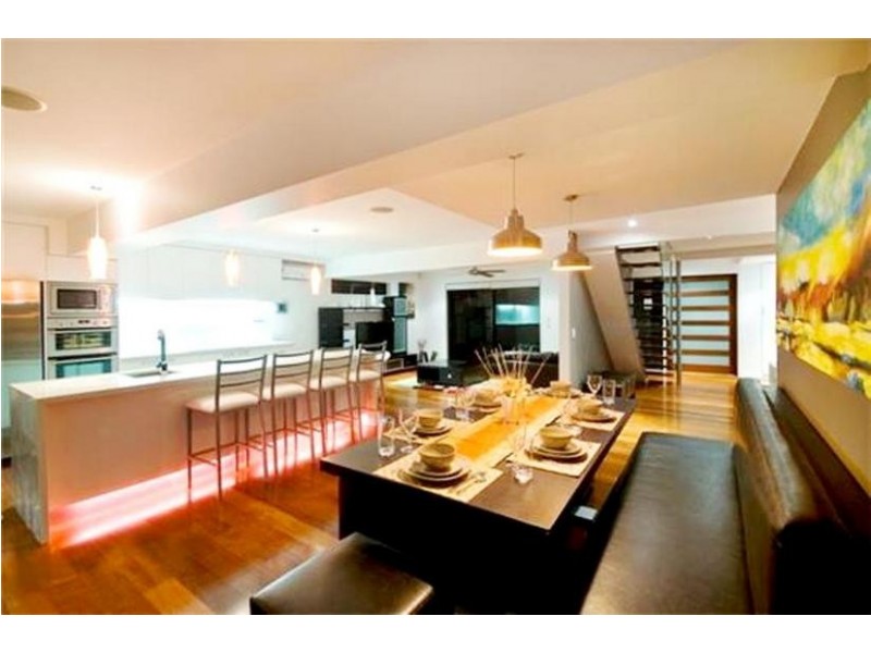 7 Rudd Street, Broadbeach Waters QLD 4218