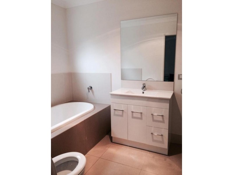 40 Babirra Street, Hope Island QLD 4212