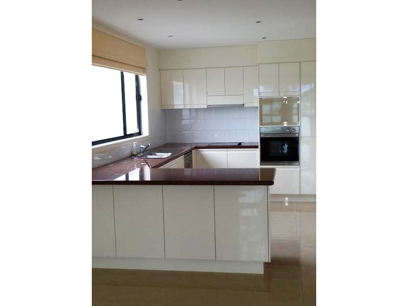 3 The Peninsula, Paradise Point QLD 4216