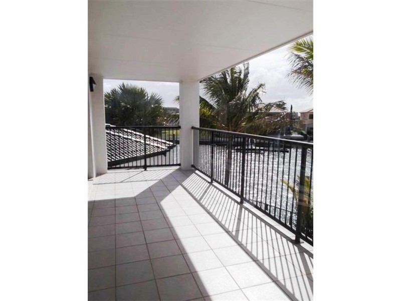 3 The Peninsula, Paradise Point QLD 4216