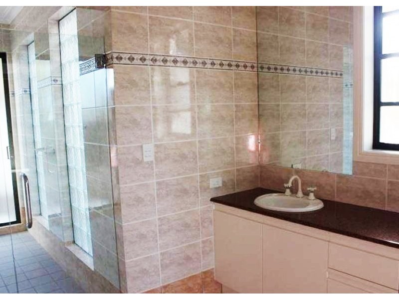 3 The Peninsula, Paradise Point QLD 4216