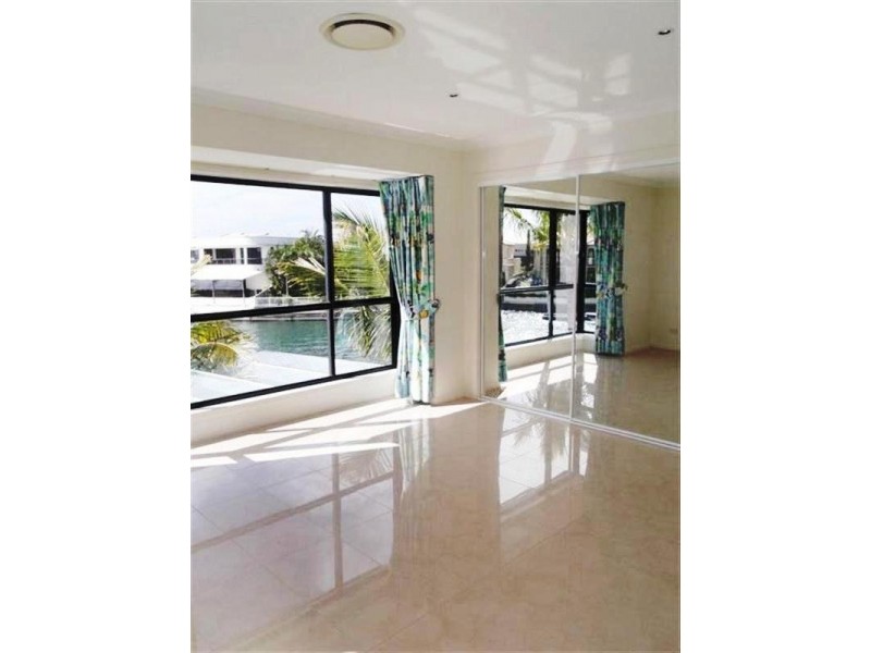 3 The Peninsula, Paradise Point QLD 4216