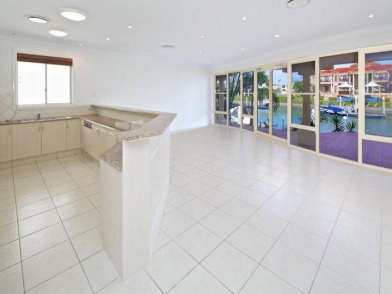 37 The Peninsula, Paradise Point QLD 4216
