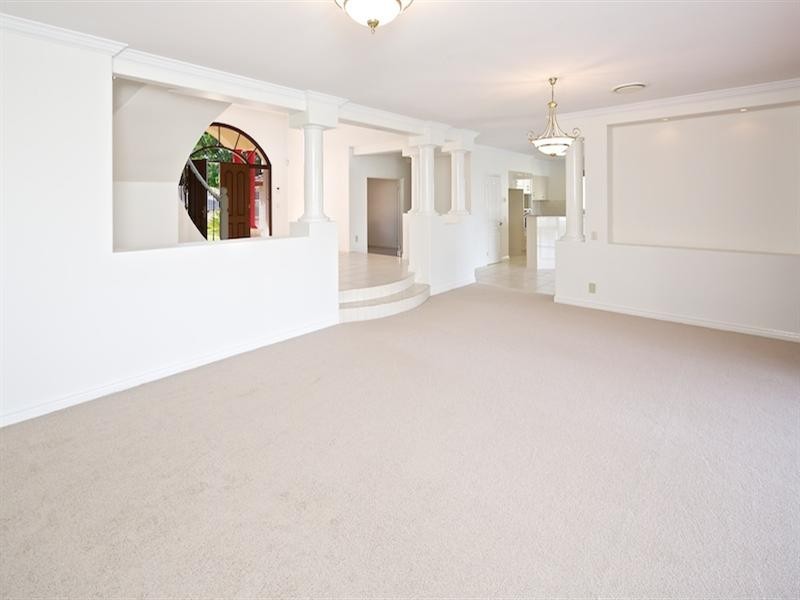 37 The Peninsula, Paradise Point QLD 4216