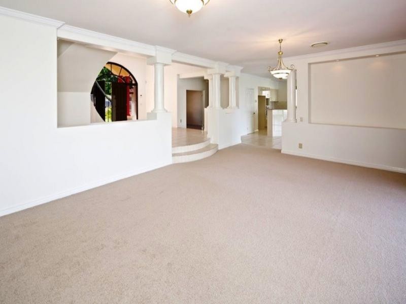 37 The Peninsula, Sovereign Islands QLD 4216