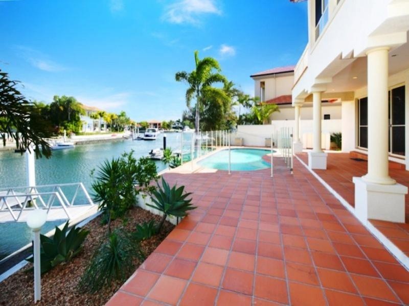 37 The Peninsula, Sovereign Islands QLD 4216