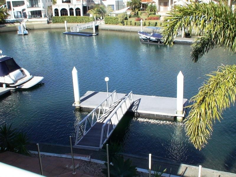 37 The Peninsula, Sovereign Islands QLD 4216