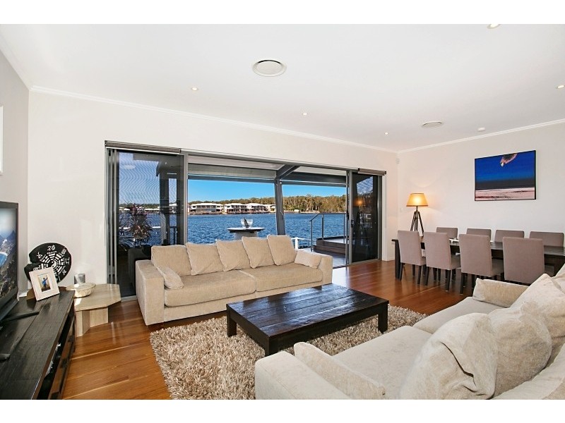 22/1 Manacor Place, Coombabah QLD 4216