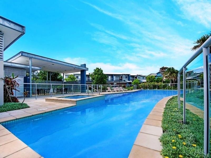 22/1 Manacor Place, Coombabah QLD 4216