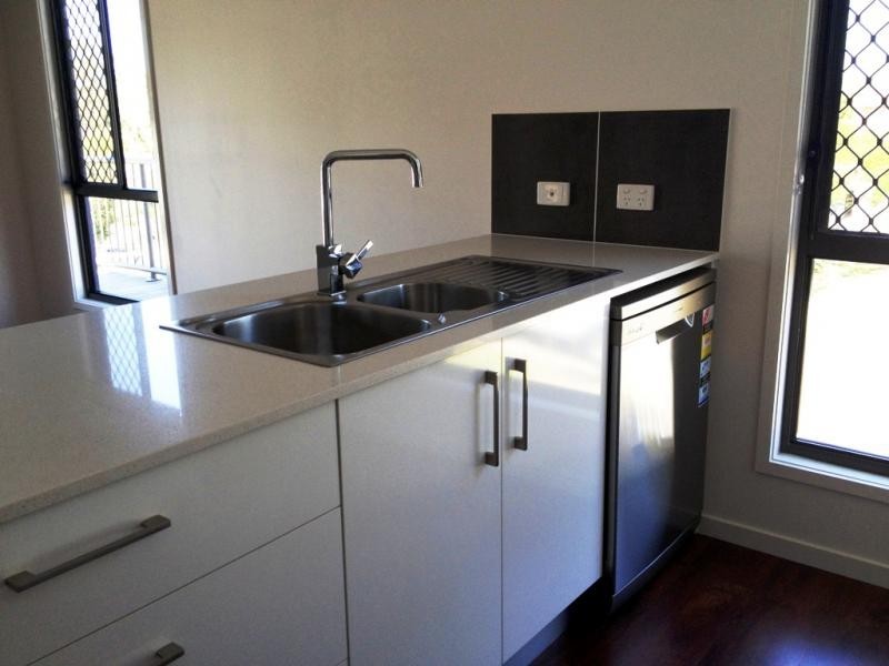 2/67 Minnie Street, Southport QLD 4215