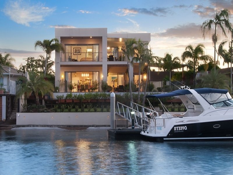 9 Castille Court, Surfers Paradise QLD 4217