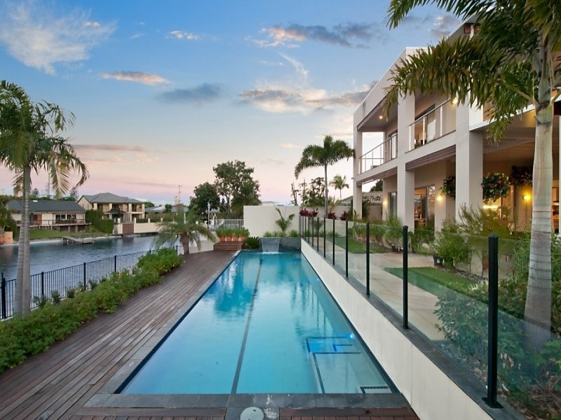 9 Castille Court, Surfers Paradise QLD 4217