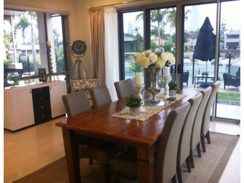 9 Castille Court, Surfers Paradise QLD 4217