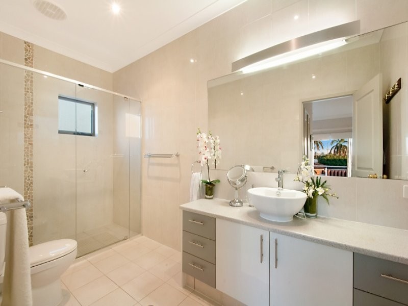 9 Castille Court, Surfers Paradise QLD 4217